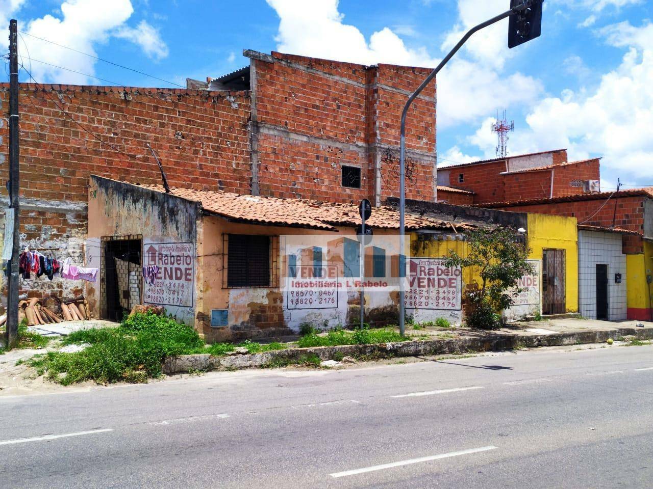 Casa à venda com 2 quartos, 190M2 - Foto 2