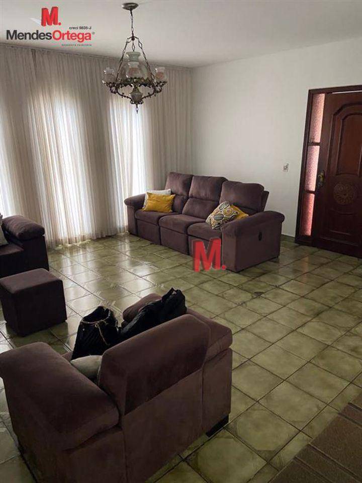 Casa à venda e aluguel com 3 quartos, 235m² - Foto 4