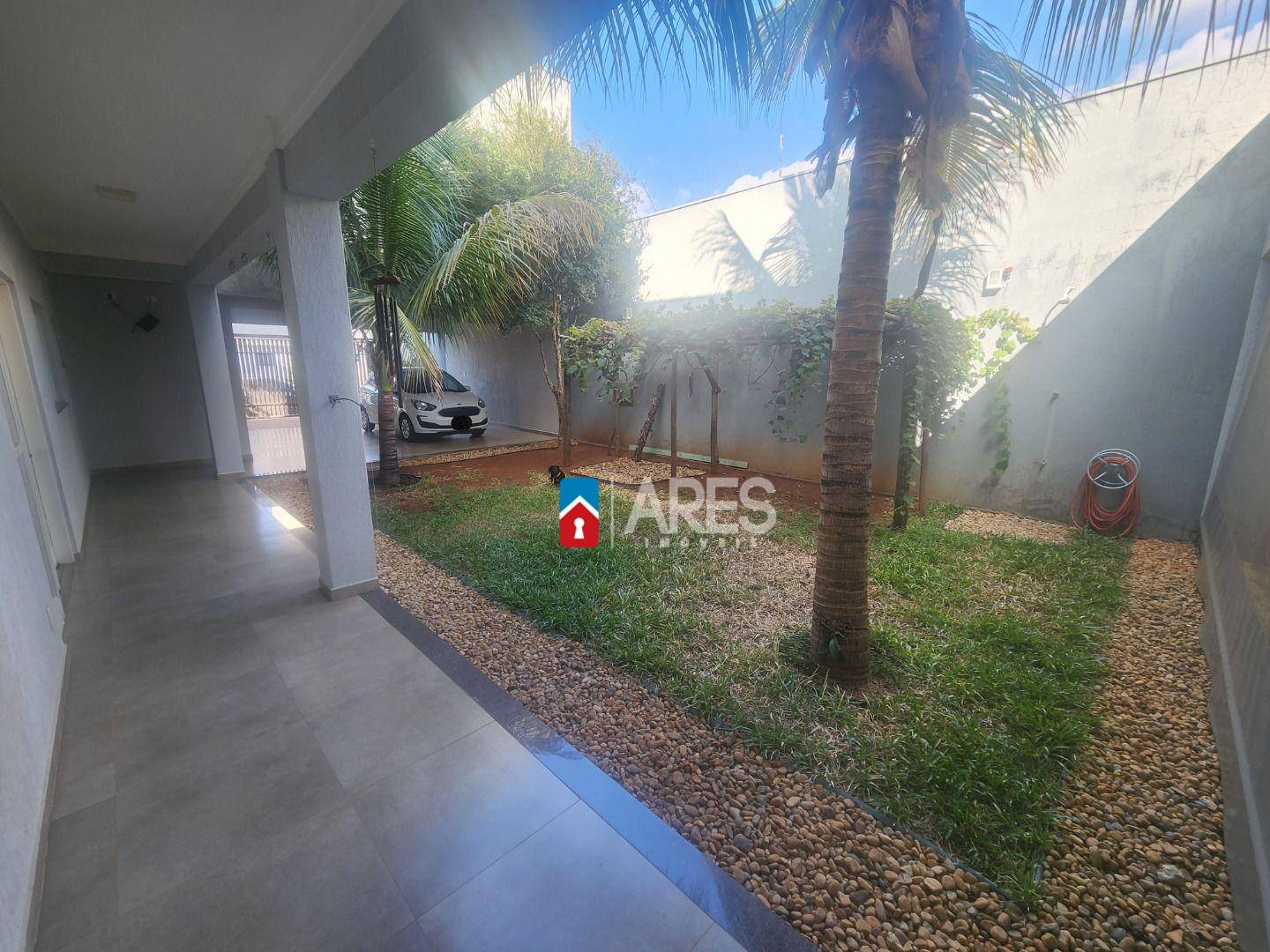 Casa, 3 quartos, 290 m² - Foto 2