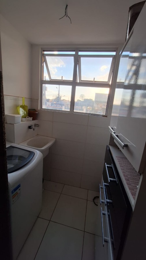 Apartamento à venda com 2 quartos, 58m² - Foto 2