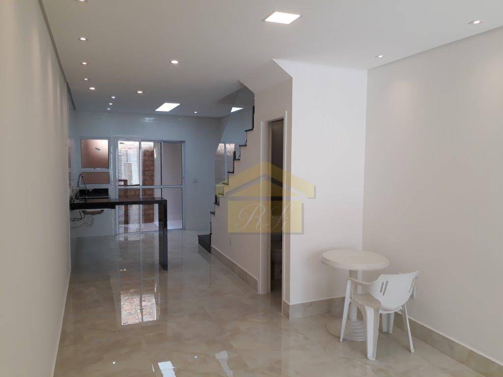 Sobrado à venda com 3 quartos, 125m² - Foto 1