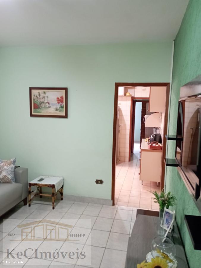 Casa à venda com 2 quartos, 150m² - Foto 2