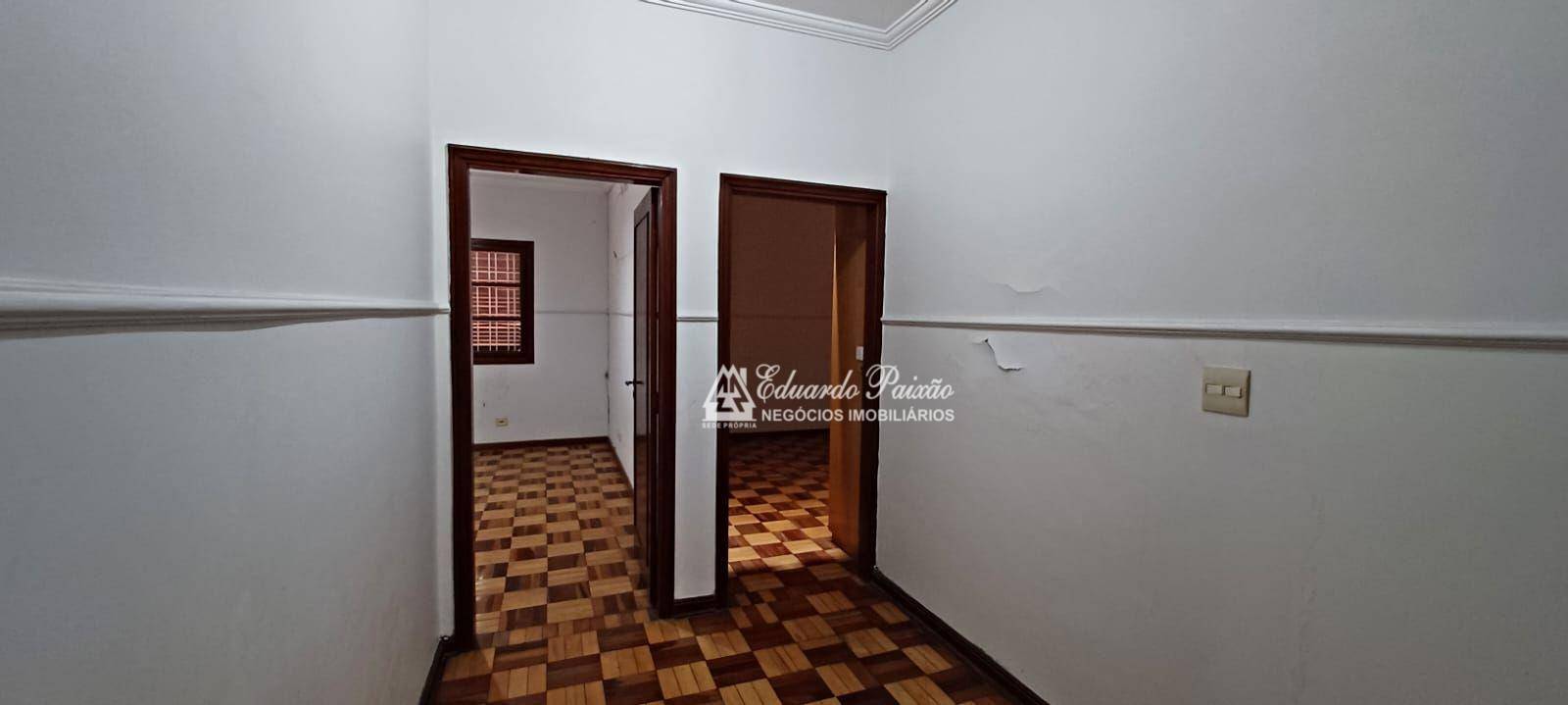 Casa para alugar com 3 quartos, 250m² - Foto 22