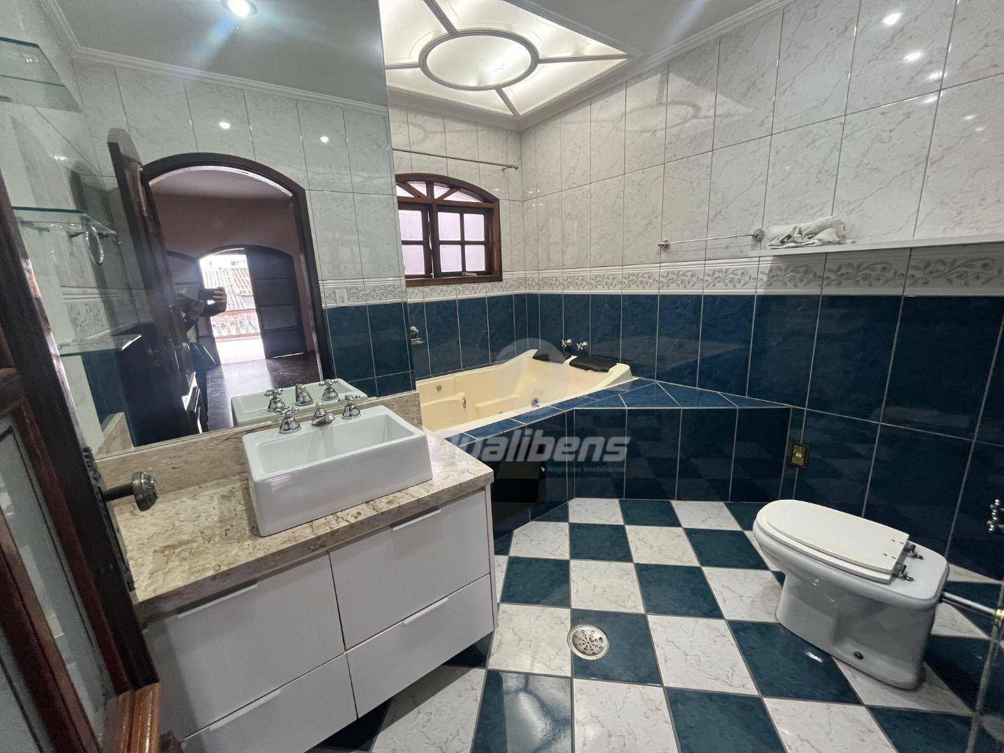 Sobrado para alugar com 3 quartos, 323m² - Foto 11