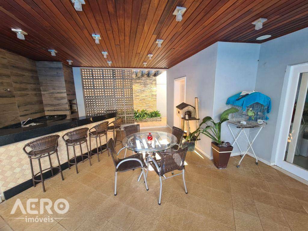 Casa de Condomínio à venda e aluguel com 3 quartos, 30m² - Foto 29