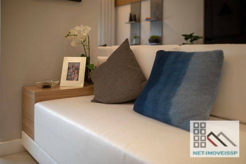 Apartamento à venda com 2 quartos, 67m² - Foto 32