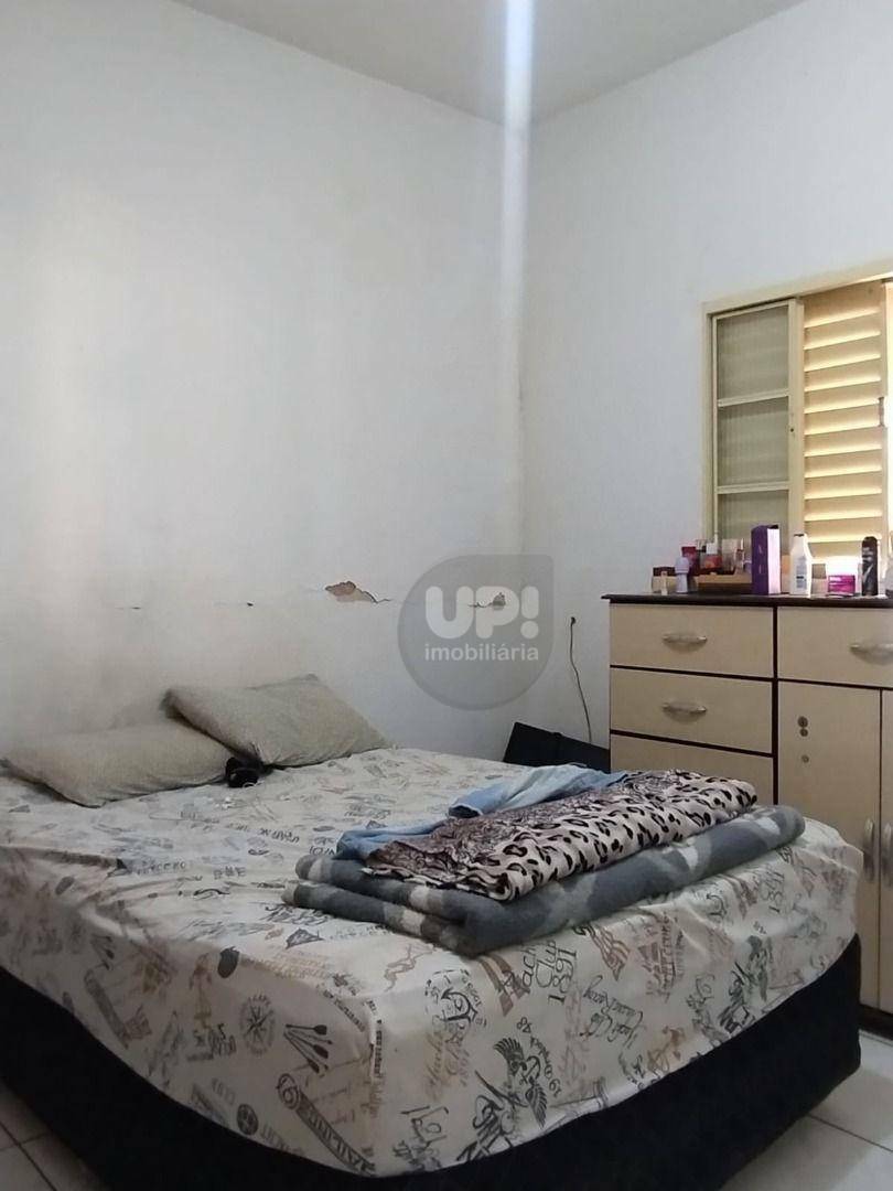 Casa à venda com 2 quartos, 60m² - Foto 7