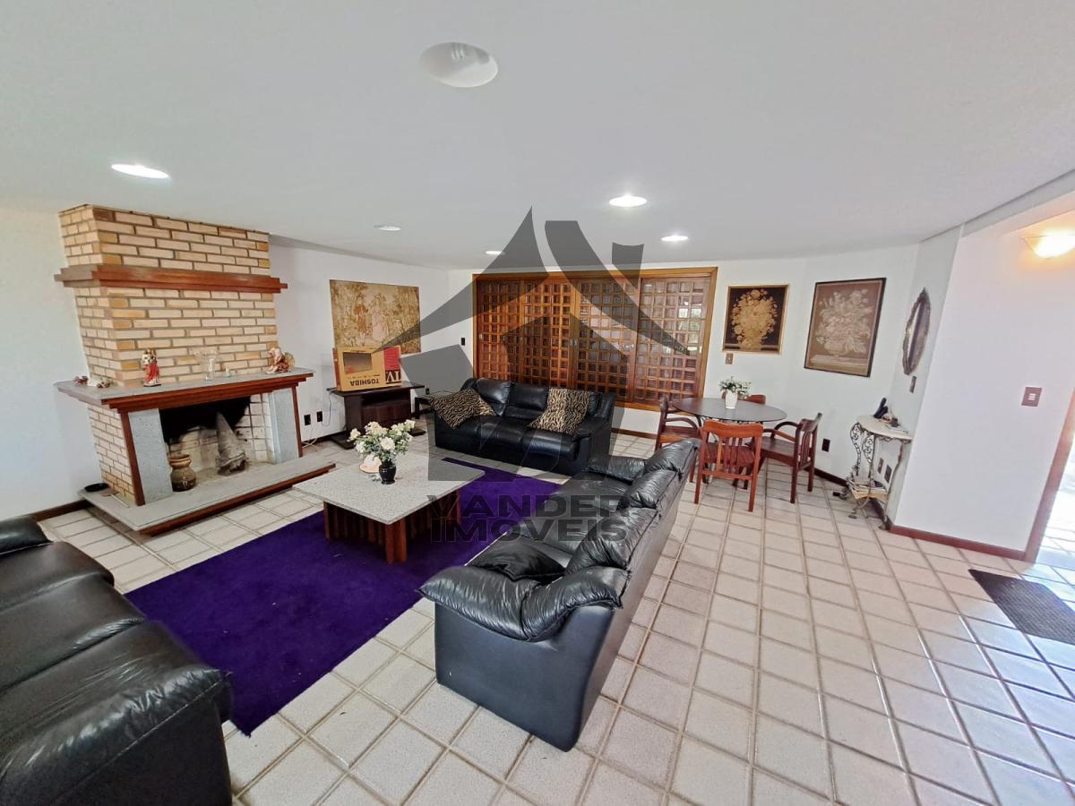 Casa à venda com 4 quartos, 450m² - Foto 2