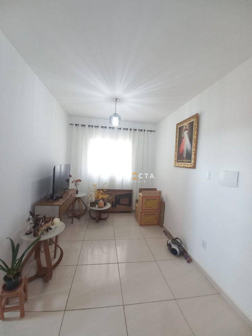 Apartamento à venda com 2 quartos, 60m² - Foto 2