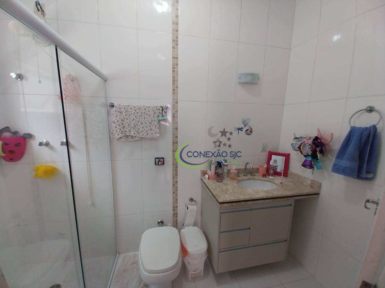 Casa de Condomínio à venda com 3 quartos, 241m² - Foto 6