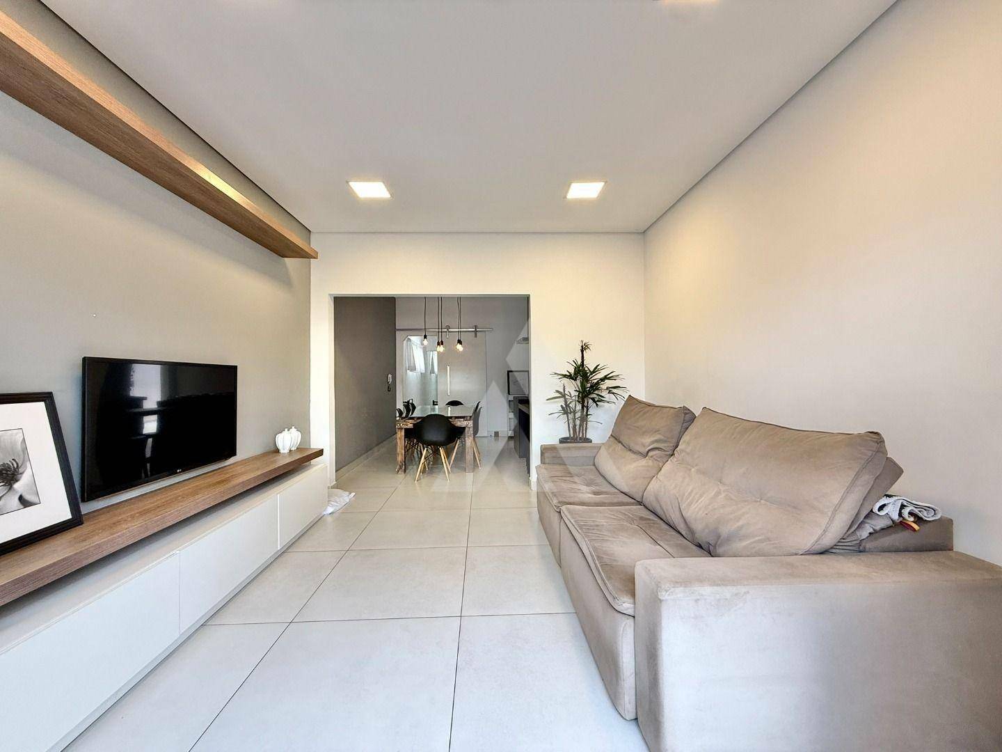 Casa à venda com 4 quartos, 215m² - Foto 6