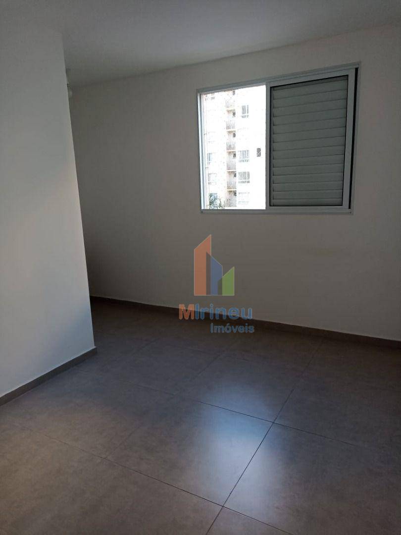 Apartamento para alugar com 2 quartos, 55m² - Foto 9