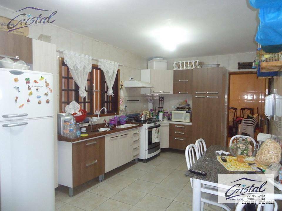 Sobrado à venda com 3 quartos, 180m² - Foto 3