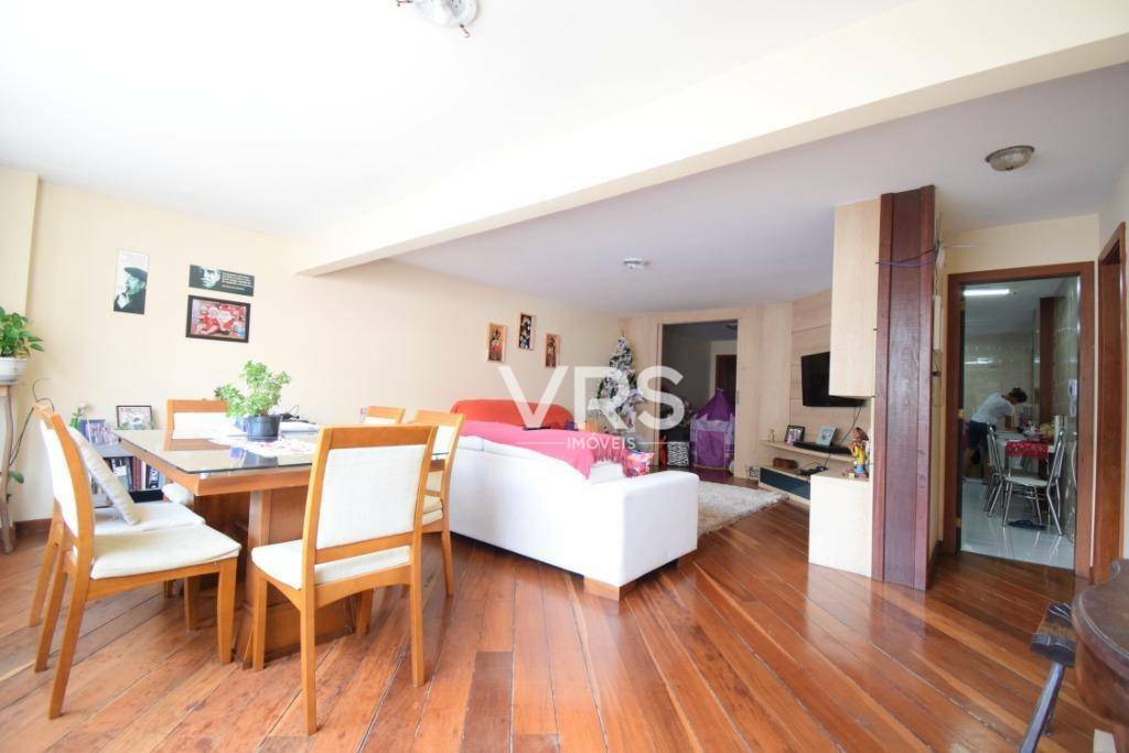 Apartamento à venda com 3 quartos, 166m² - Foto 1