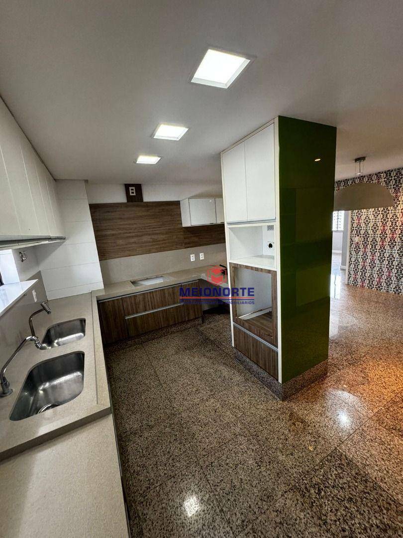 Apartamento à venda com 4 quartos, 200m² - Foto 9