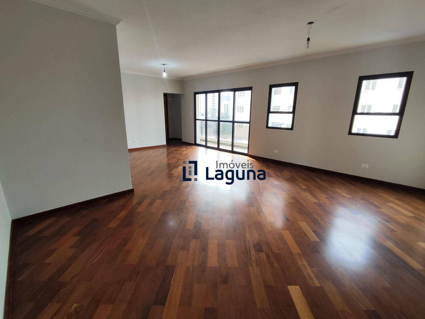 Apartamento à venda e aluguel com 3 quartos, 160m² - Foto 5