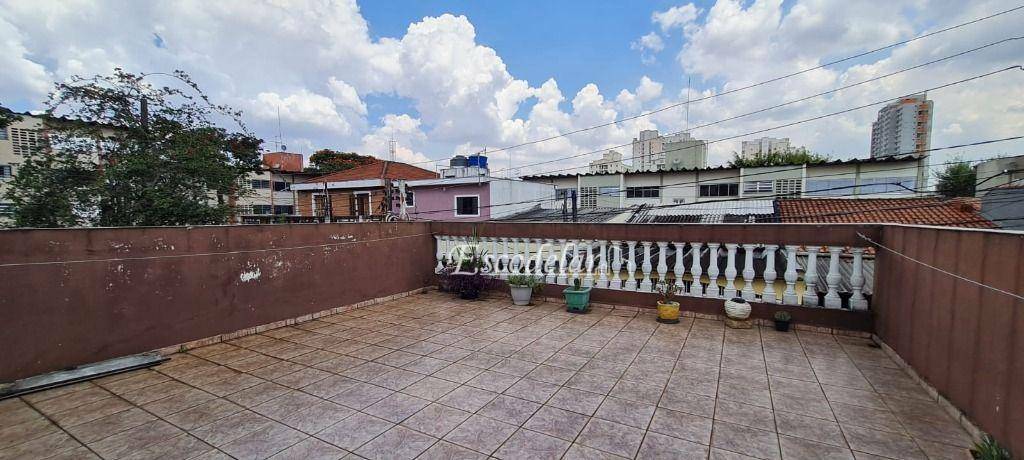 Sobrado à venda com 3 quartos, 225m² - Foto 1