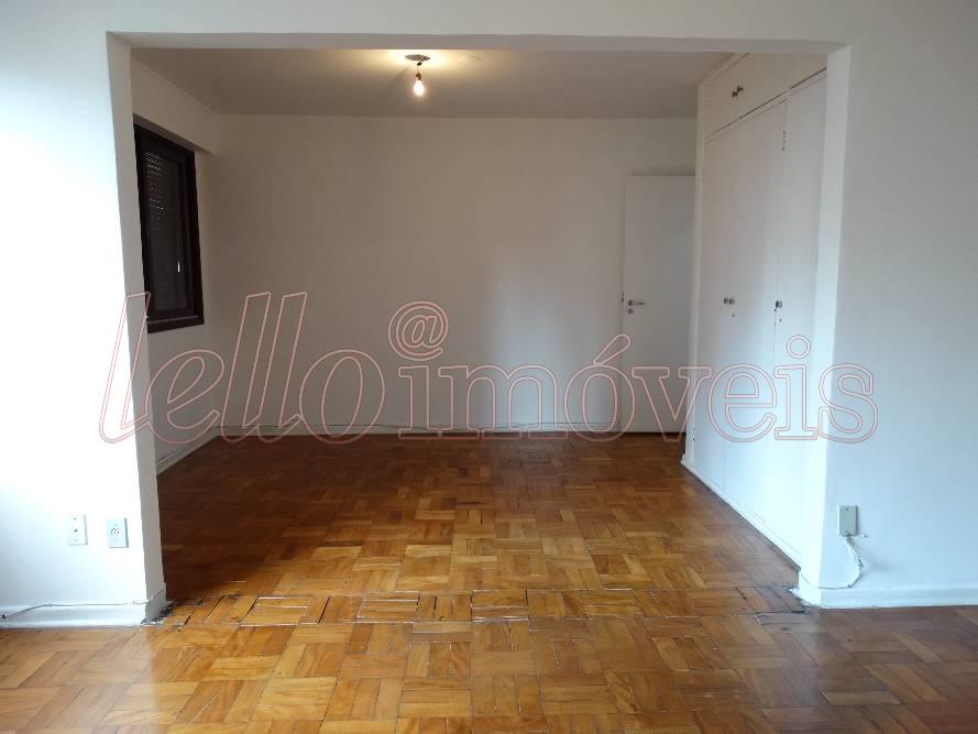 Apartamento para alugar com 2 quartos, 135m² - Foto 3