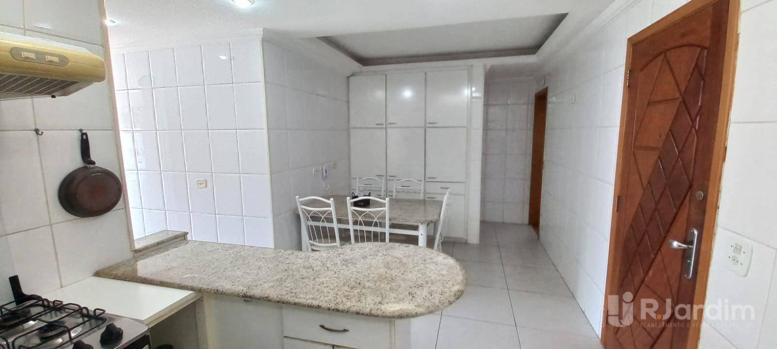 Apartamento à venda e aluguel com 3 quartos, 155m² - Foto 18