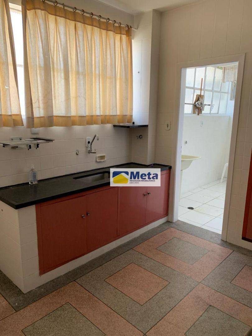 Apartamento à venda com 3 quartos, 121m² - Foto 3