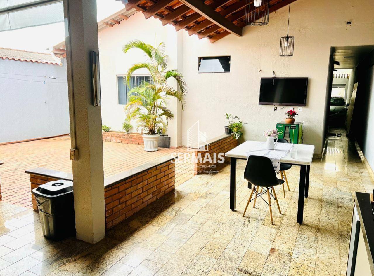 Casa à venda com 3 quartos, 350m² - Foto 5