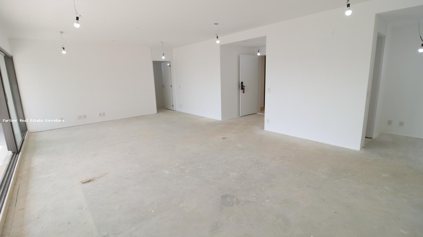 Apartamento à venda com 4 quartos, 244m² - Foto 5