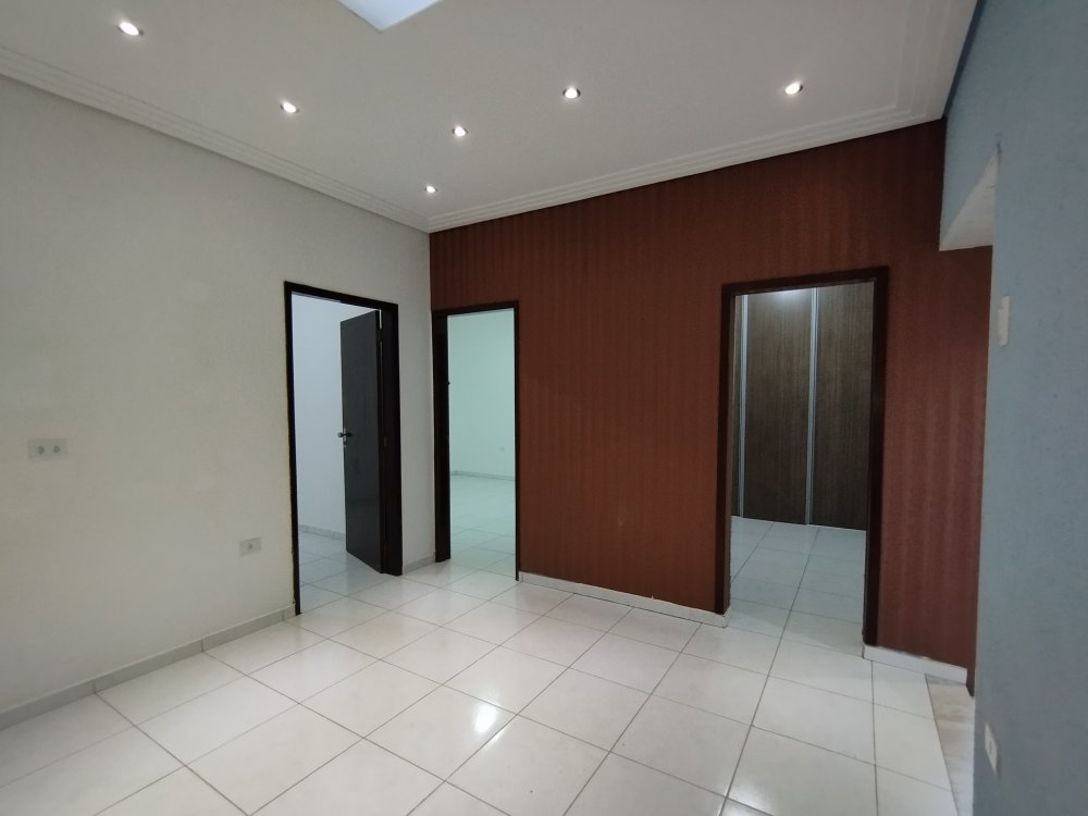 Casa à venda com 3 quartos, 145m² - Foto 1