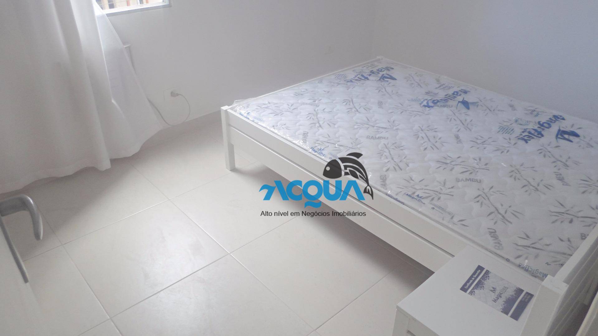 Apartamento à venda com 2 quartos, 70m² - Foto 4