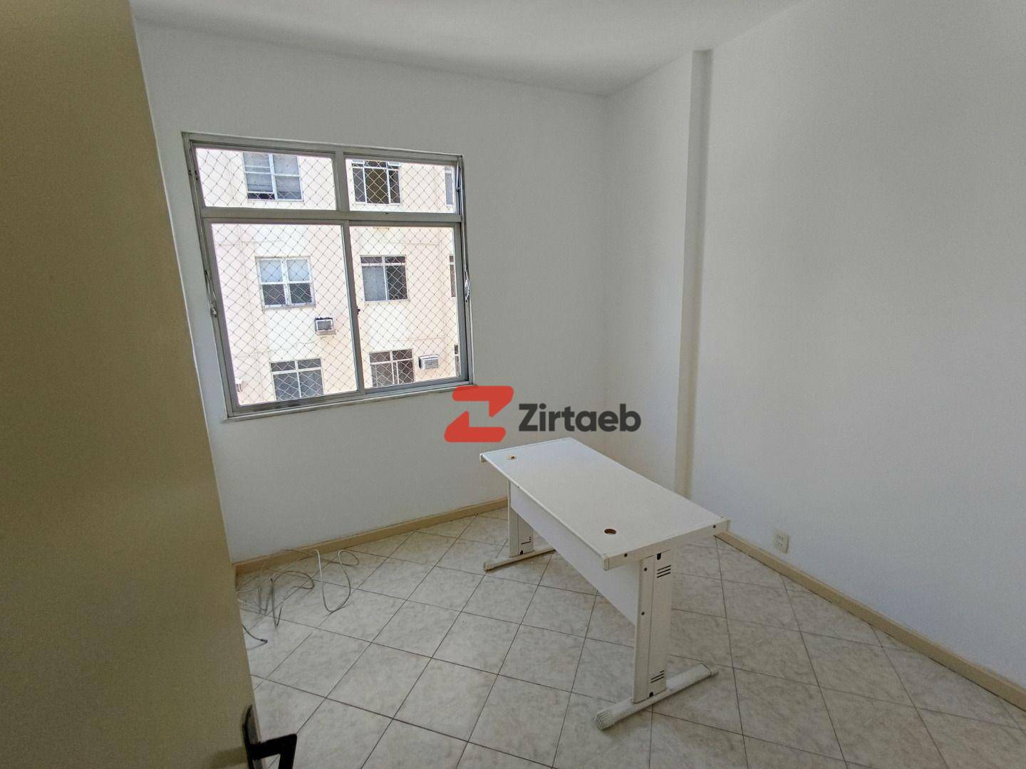 Apartamento para alugar com 3 quartos, 90m² - Foto 14