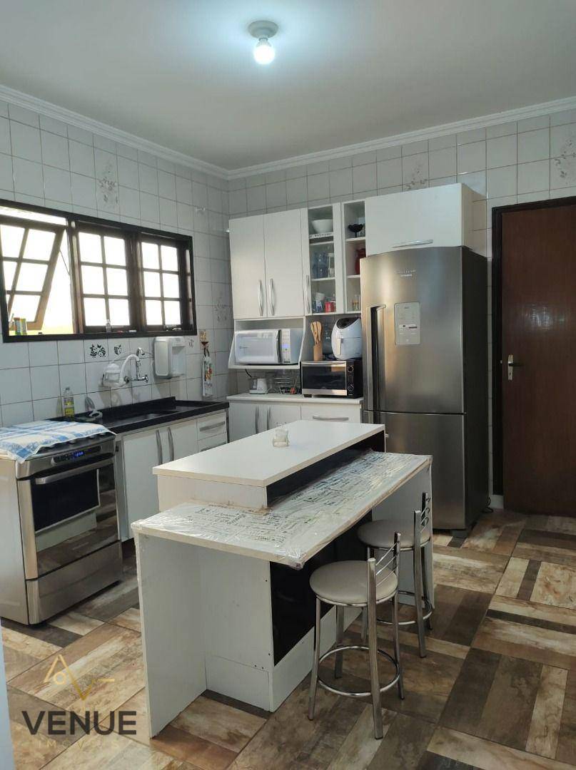 Casa à venda com 3 quartos, 92m² - Foto 13