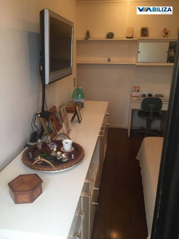 Apartamento à venda com 4 quartos, 198m² - Foto 46