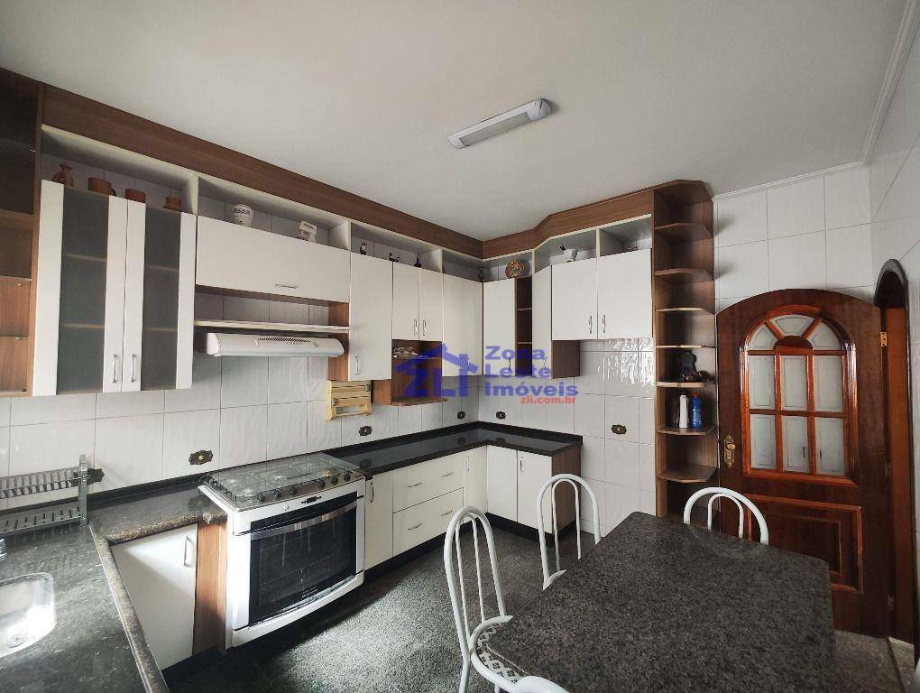 Casa à venda e aluguel com 3 quartos, 148m² - Foto 5