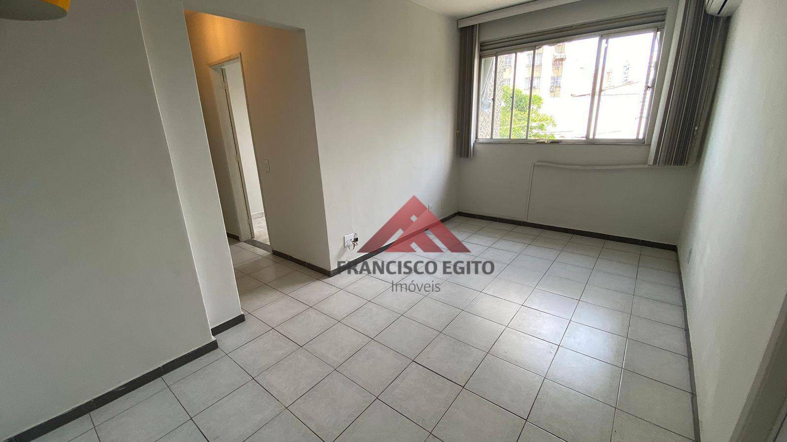 Apartamento à venda com 2 quartos, 60m² - Foto 2