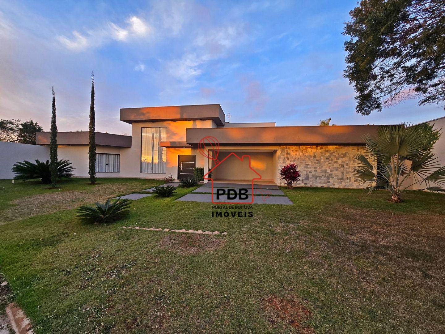 Casa de Condomínio, 5 quartos - Foto 1