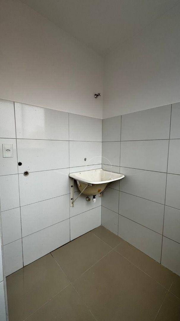 Apartamento para alugar com 3 quartos, 70m² - Foto 6