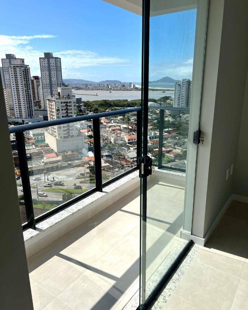 Apartamento à venda com 2 quartos, 83m² - Foto 2