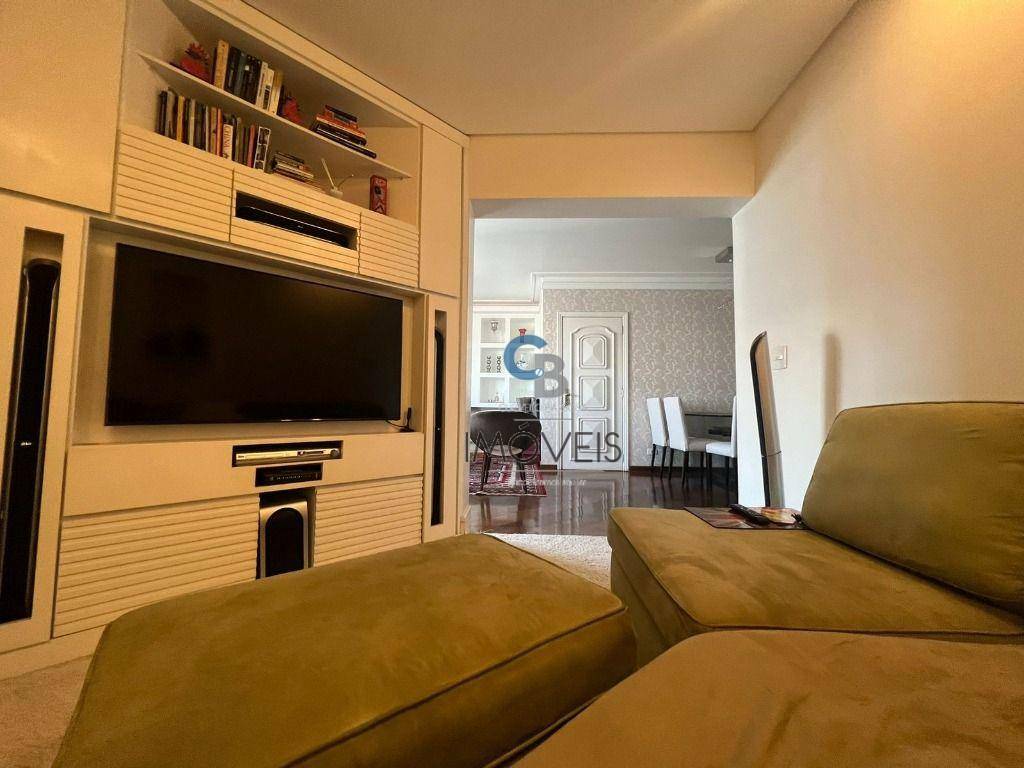 Apartamento à venda com 3 quartos, 130m² - Foto 4