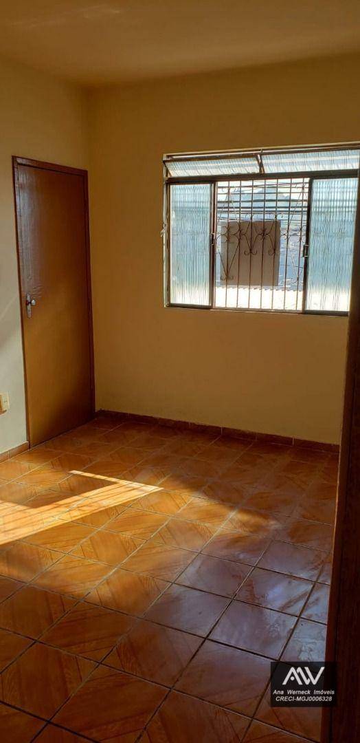 Casa à venda com 3 quartos, 300m² - Foto 5