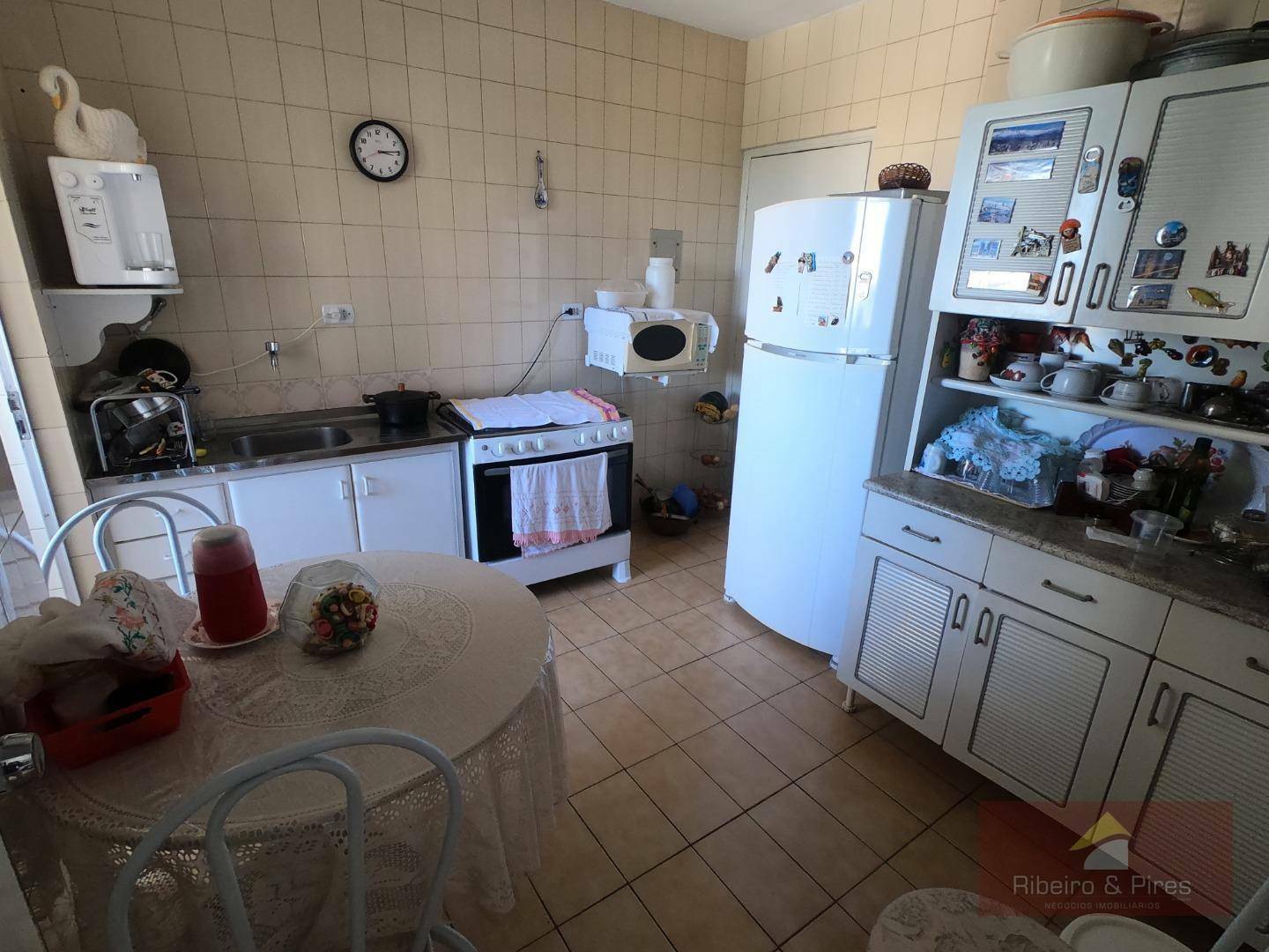 Apartamento à venda com 2 quartos, 63m² - Foto 4