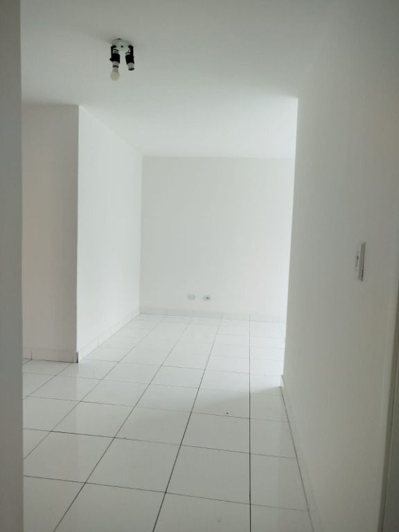 Apartamento para alugar com 2 quartos, 67m² - Foto 2