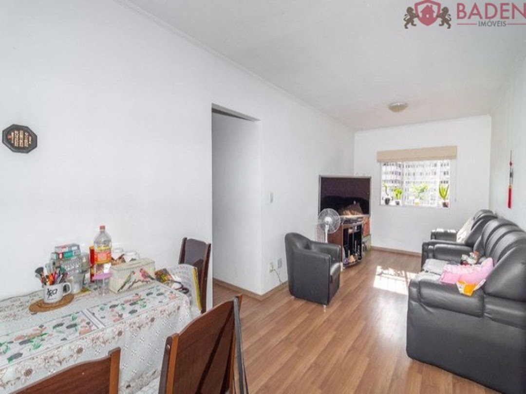 Apartamento à venda com 2 quartos, 63m² - Foto 1