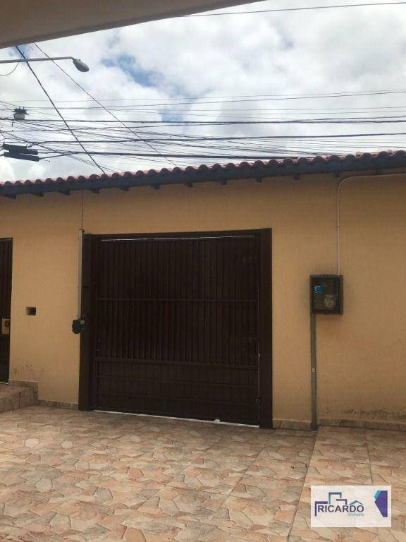 Sobrado à venda com 3 quartos, 236m² - Foto 2