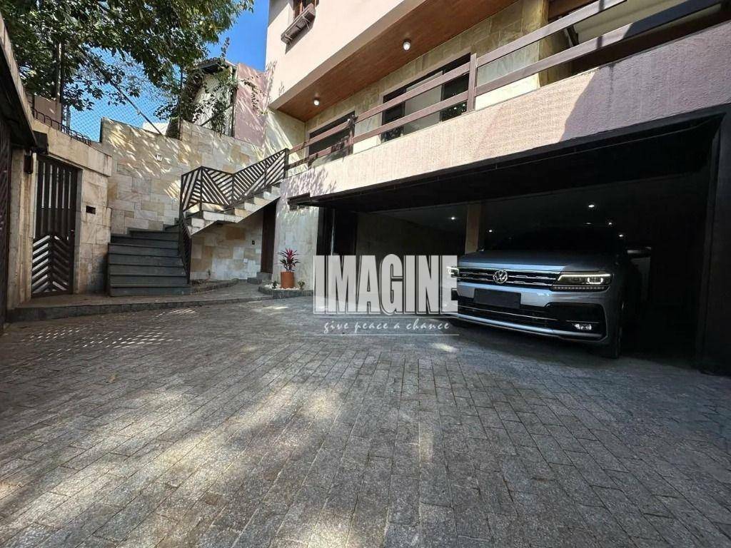 Casa à venda com 4 quartos, 340m² - Foto 15