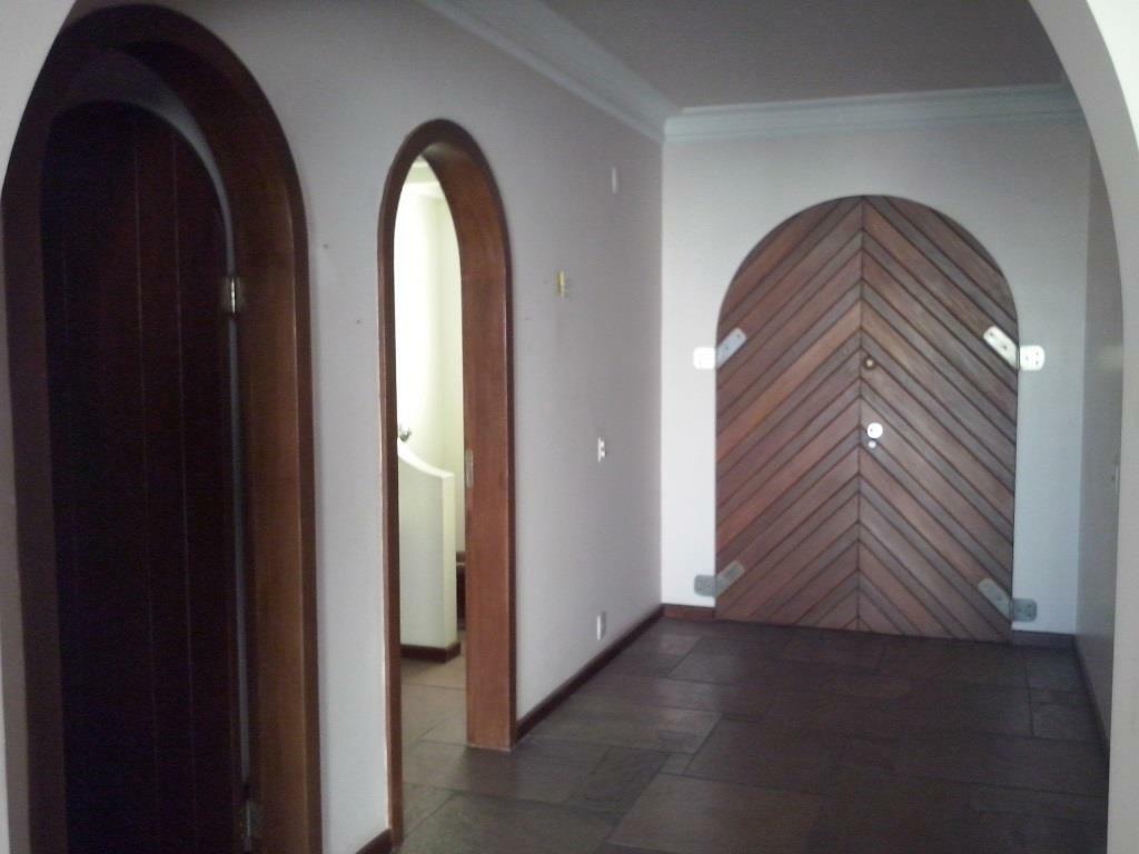 Apartamento à venda com 3 quartos, 200m² - Foto 4