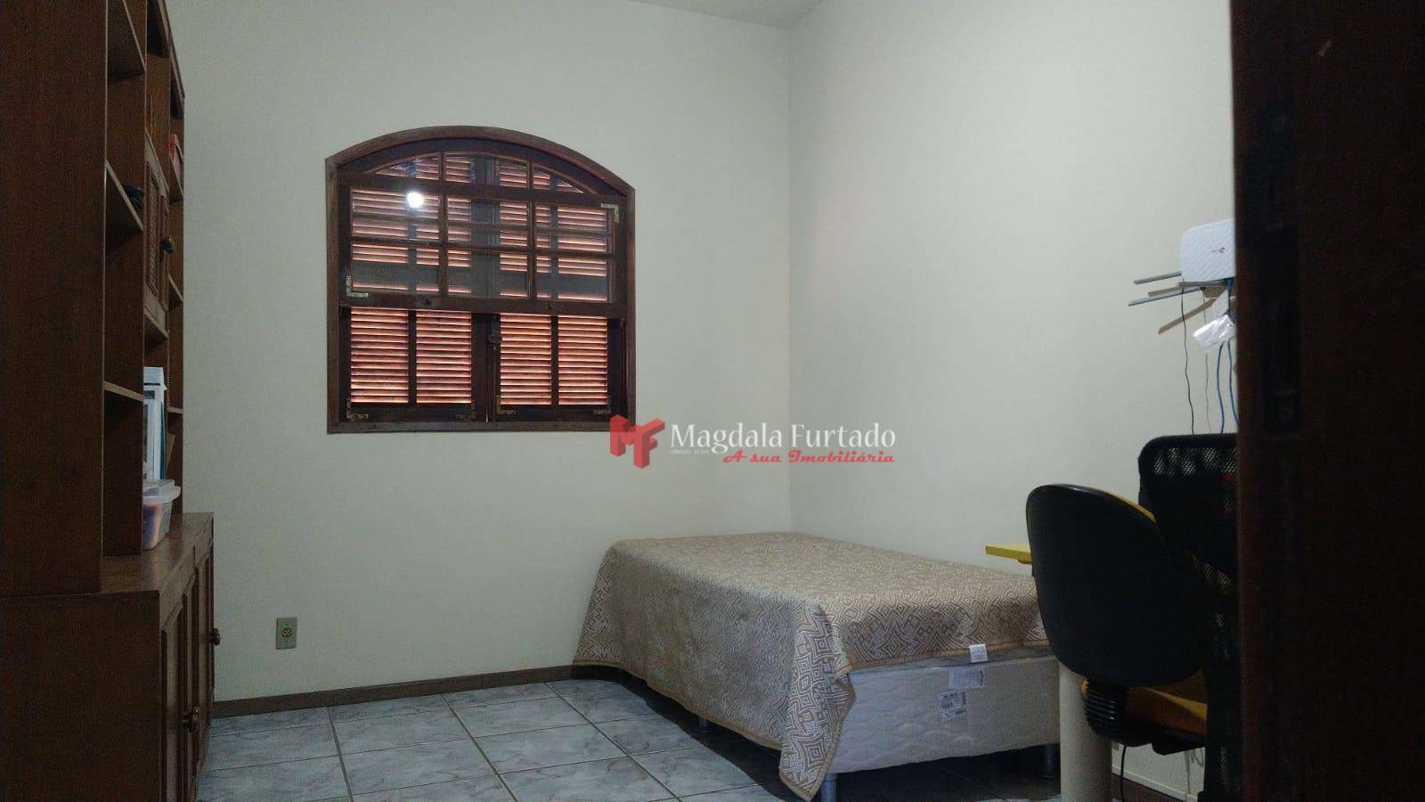 Casa à venda com 5 quartos, 208m² - Foto 19