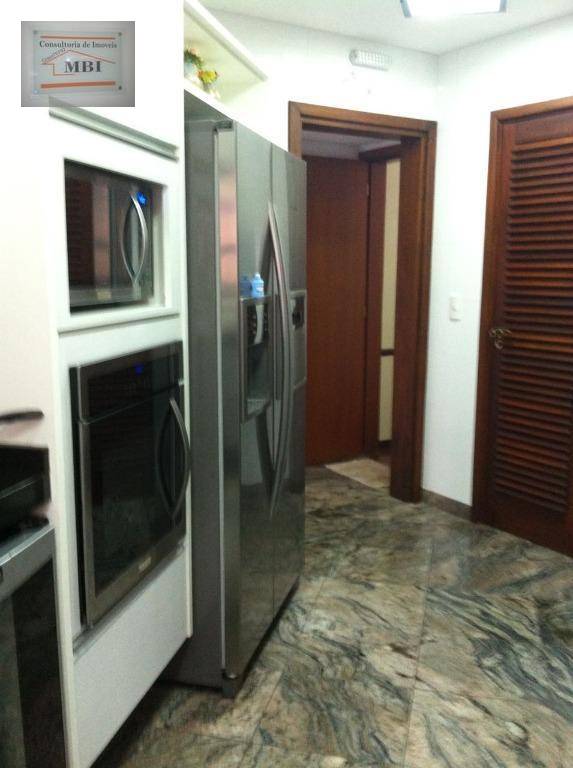 Apartamento à venda com 3 quartos, 243m² - Foto 14