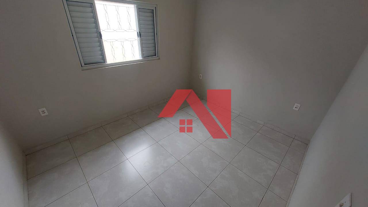 Casa à venda com 3 quartos, 100m² - Foto 7