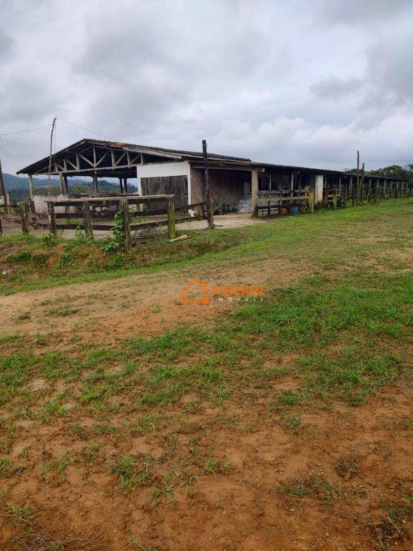 Fazenda à venda com 2 quartos, 2032800M2 - Foto 9