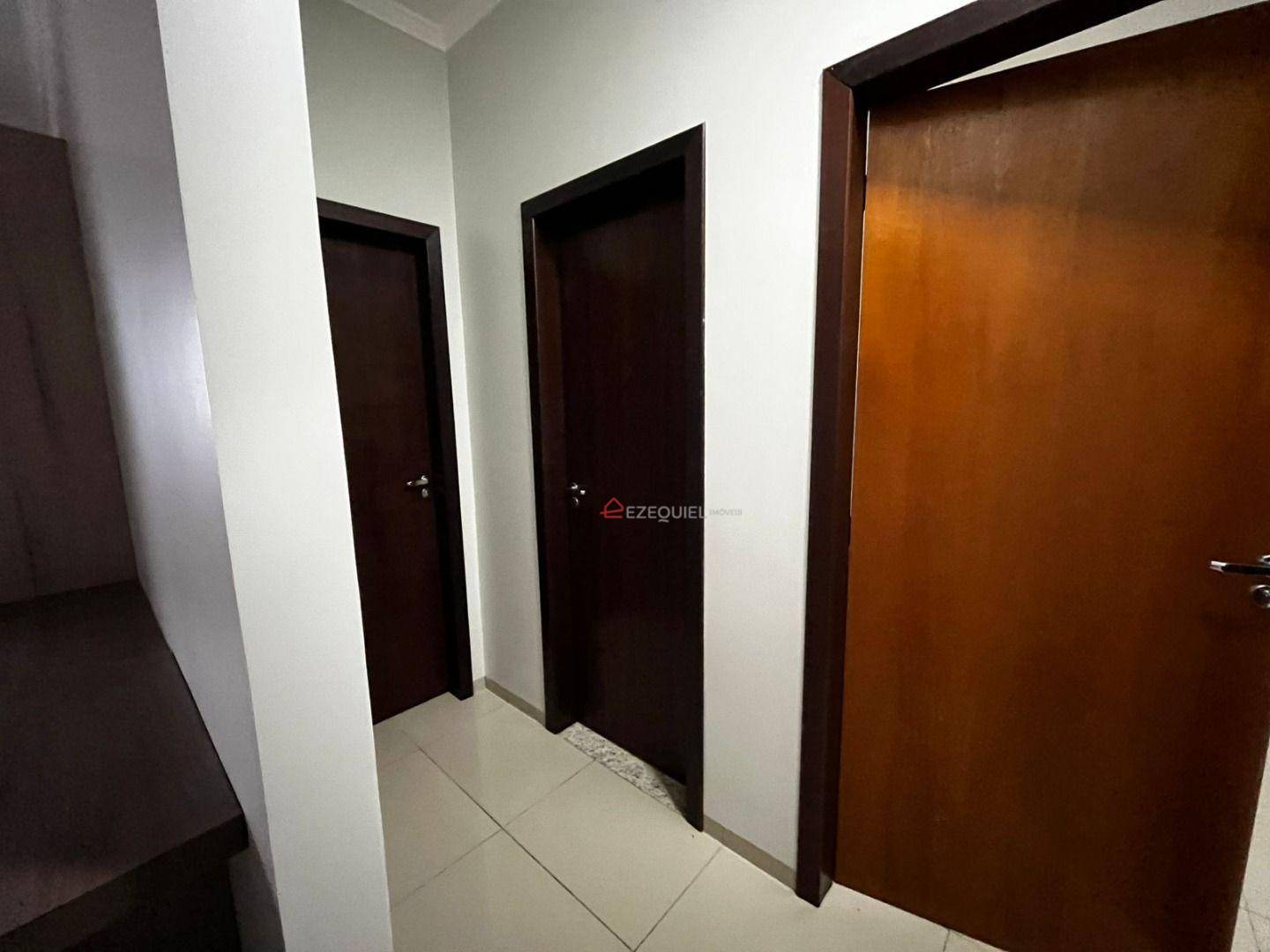 Casa à venda com 3 quartos, 155m² - Foto 8