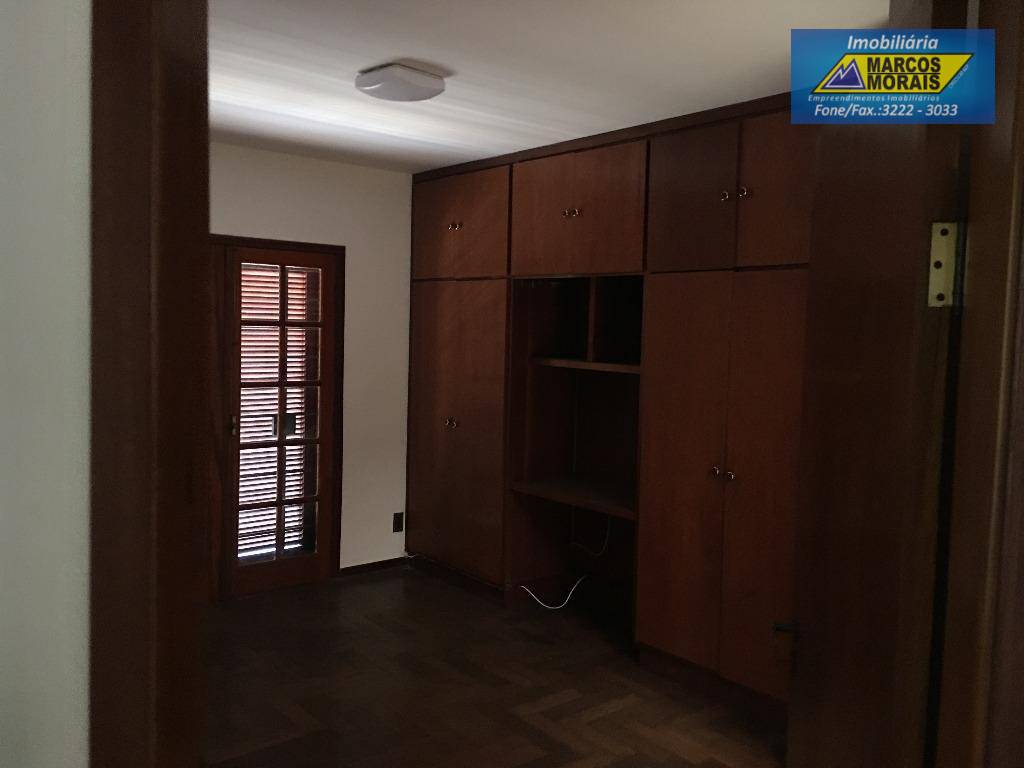 Casa à venda com 3 quartos, 328m² - Foto 55